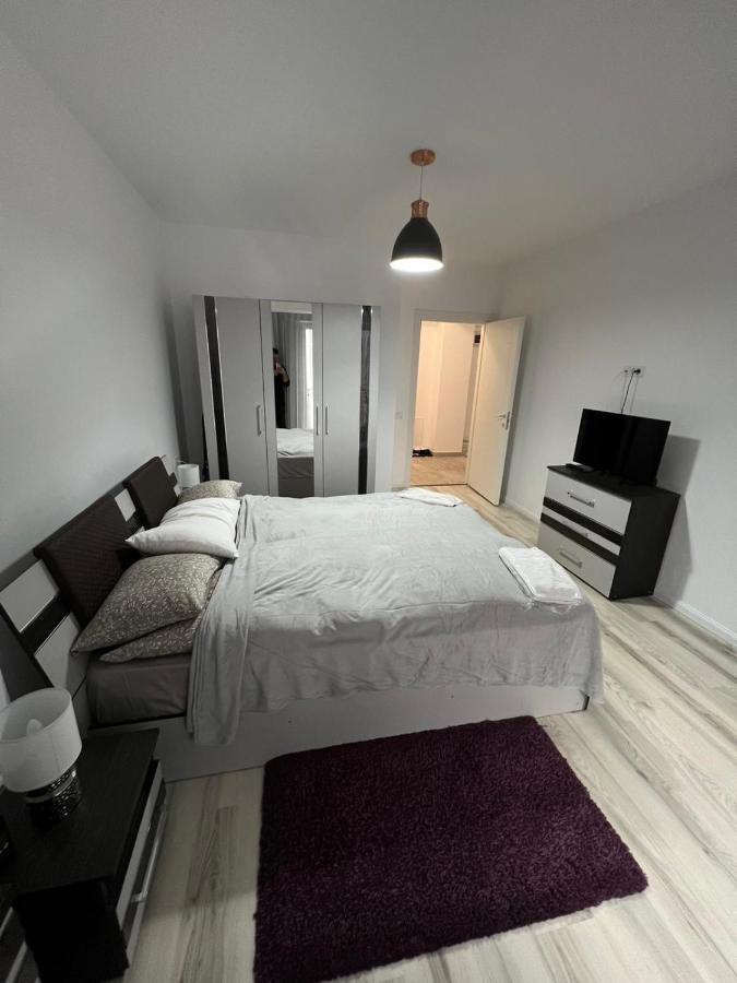 Chic Apartament Complex Inamstro Iasi Exterior photo