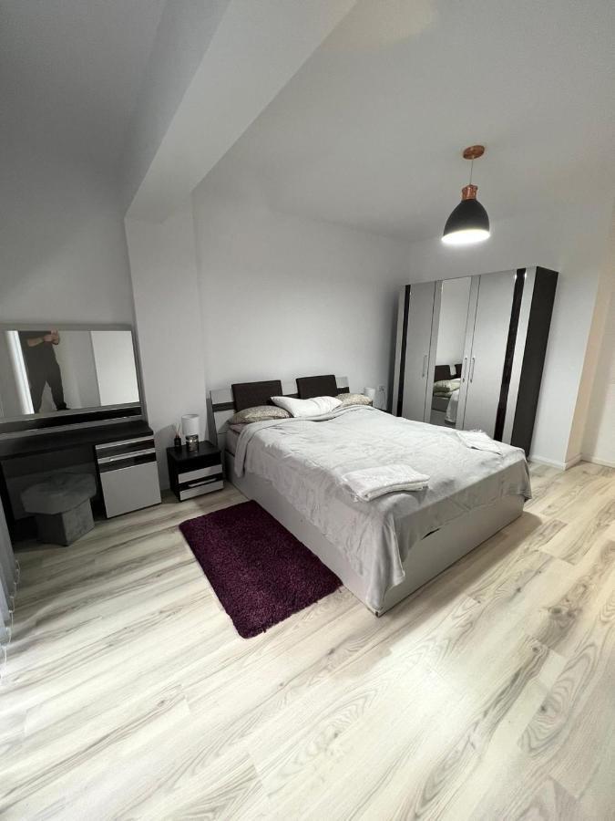 Chic Apartament Complex Inamstro Iasi Exterior photo